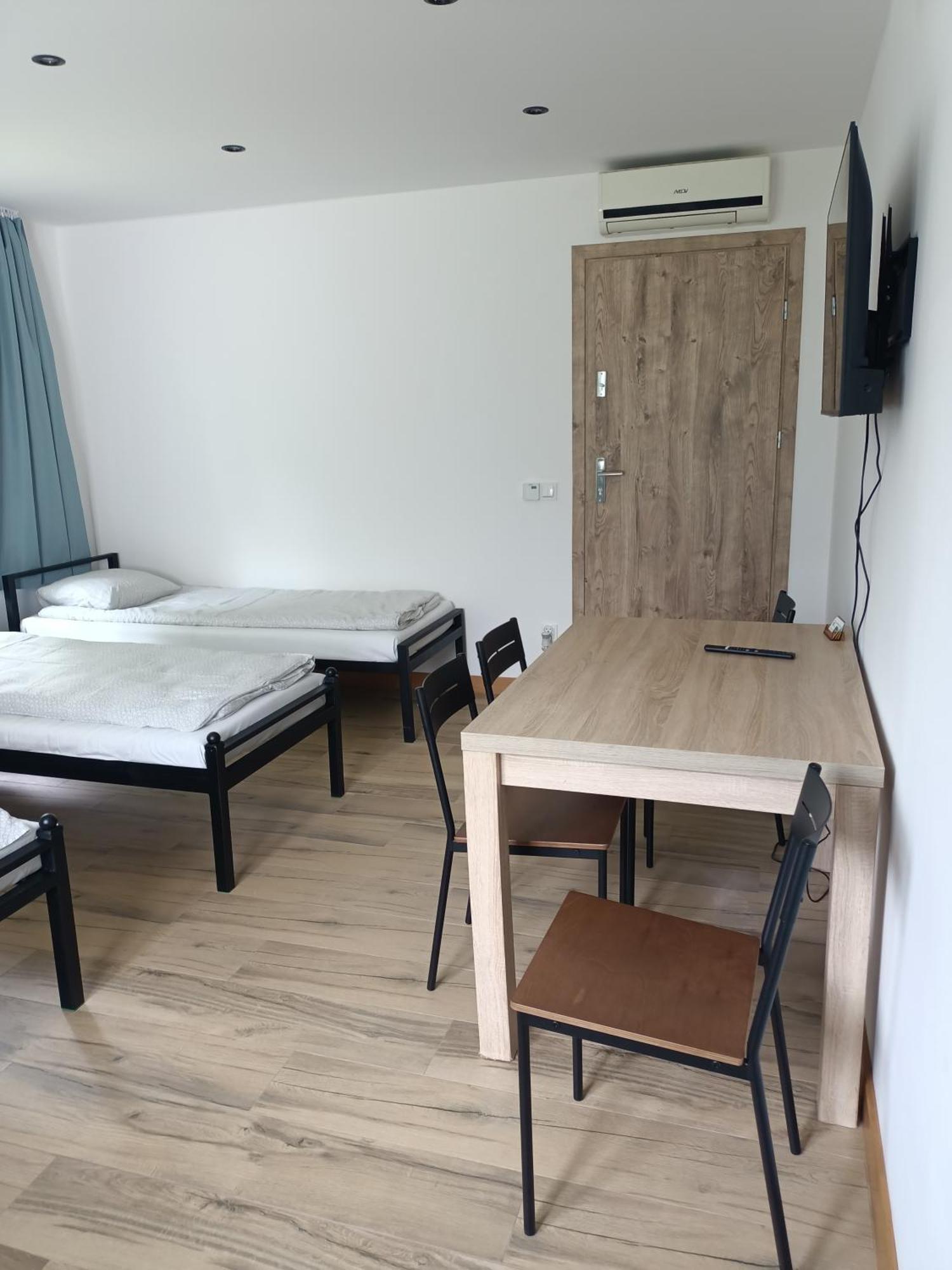 Letnia Oaza "Akacja" Apartment Sobienie Jeziory Ngoại thất bức ảnh