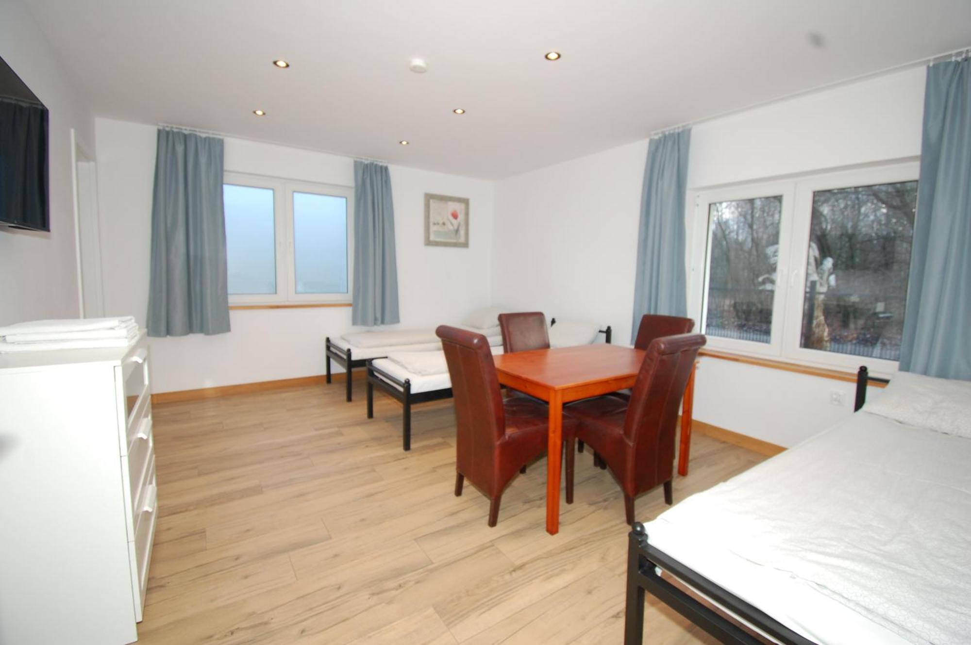 Letnia Oaza "Akacja" Apartment Sobienie Jeziory Ngoại thất bức ảnh