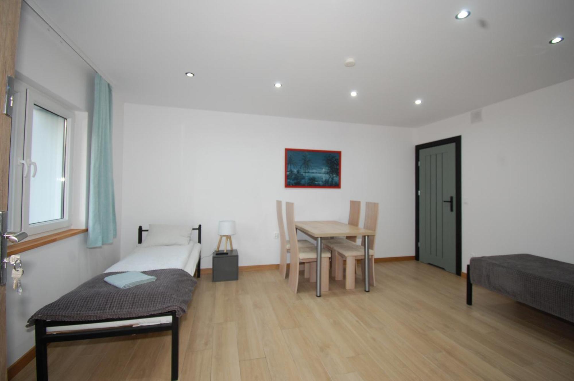 Letnia Oaza "Akacja" Apartment Sobienie Jeziory Ngoại thất bức ảnh